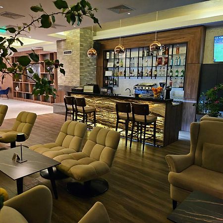 Glorius Hotel فيليس المظهر الخارجي الصورة