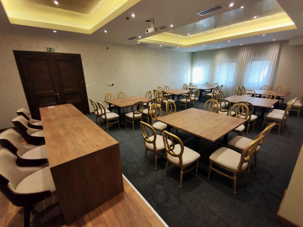 Glorius Hotel فيليس المظهر الخارجي الصورة